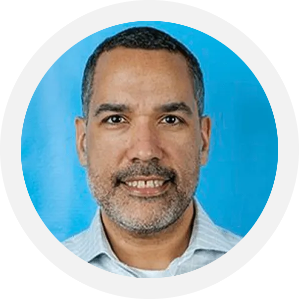 Photo of Ray Fernandez